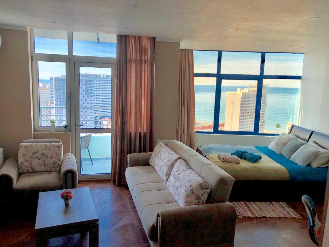 Cozy Bright Apartment With Amazing Sea View Batumi Luaran gambar